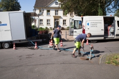 Sanierungsanlage positionieren und Wasser tanken